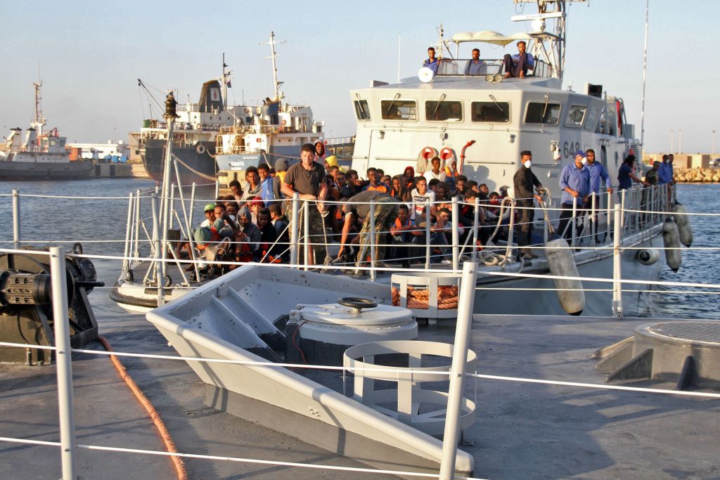 migrants libya populism