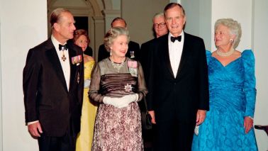 george bush queen elizabeth