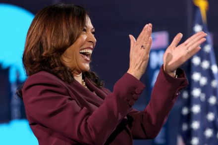 kamala harris progressive