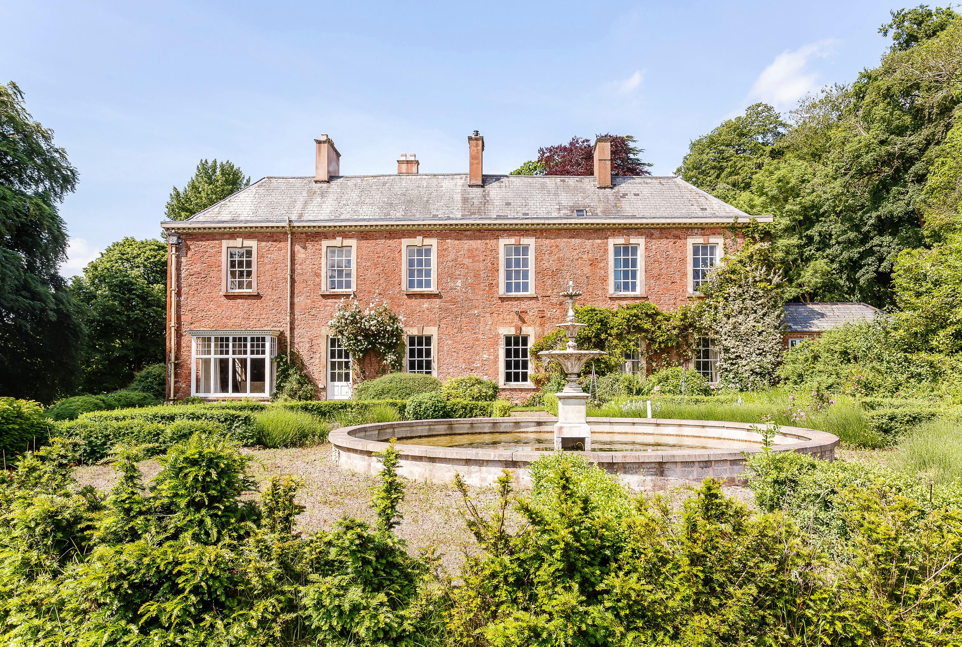 Combe_Florey_House_MAIN_EXT_£5.5M.jpg