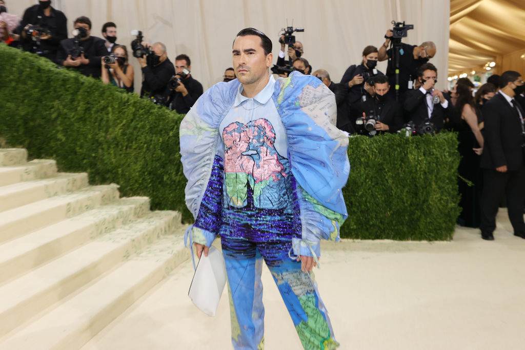 dan levy 2021 met gala