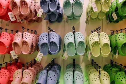 crocs