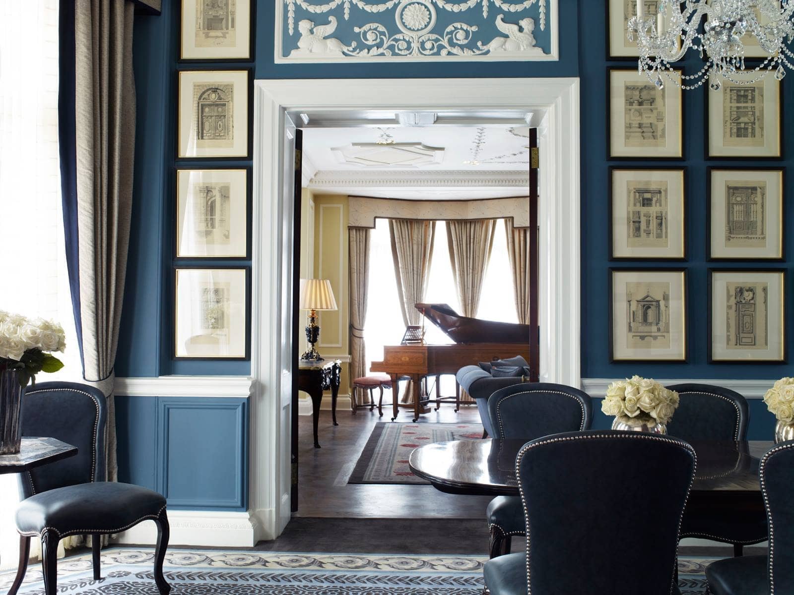 The_royal_suite_at_Claridges.jpg