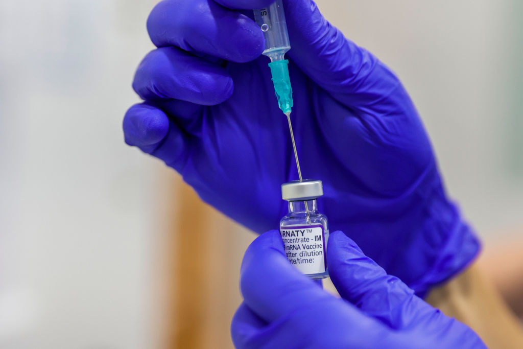 conspiracy vaccine mandates