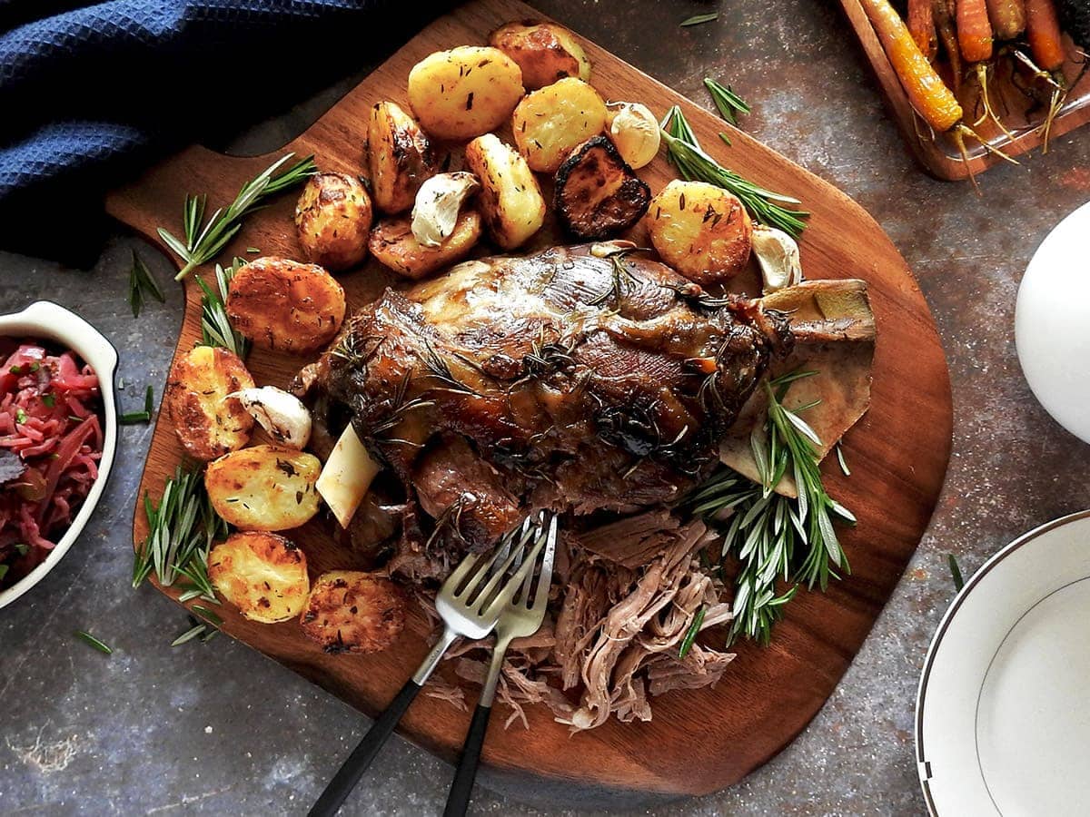 Lamb_shoulder_roast.jpg