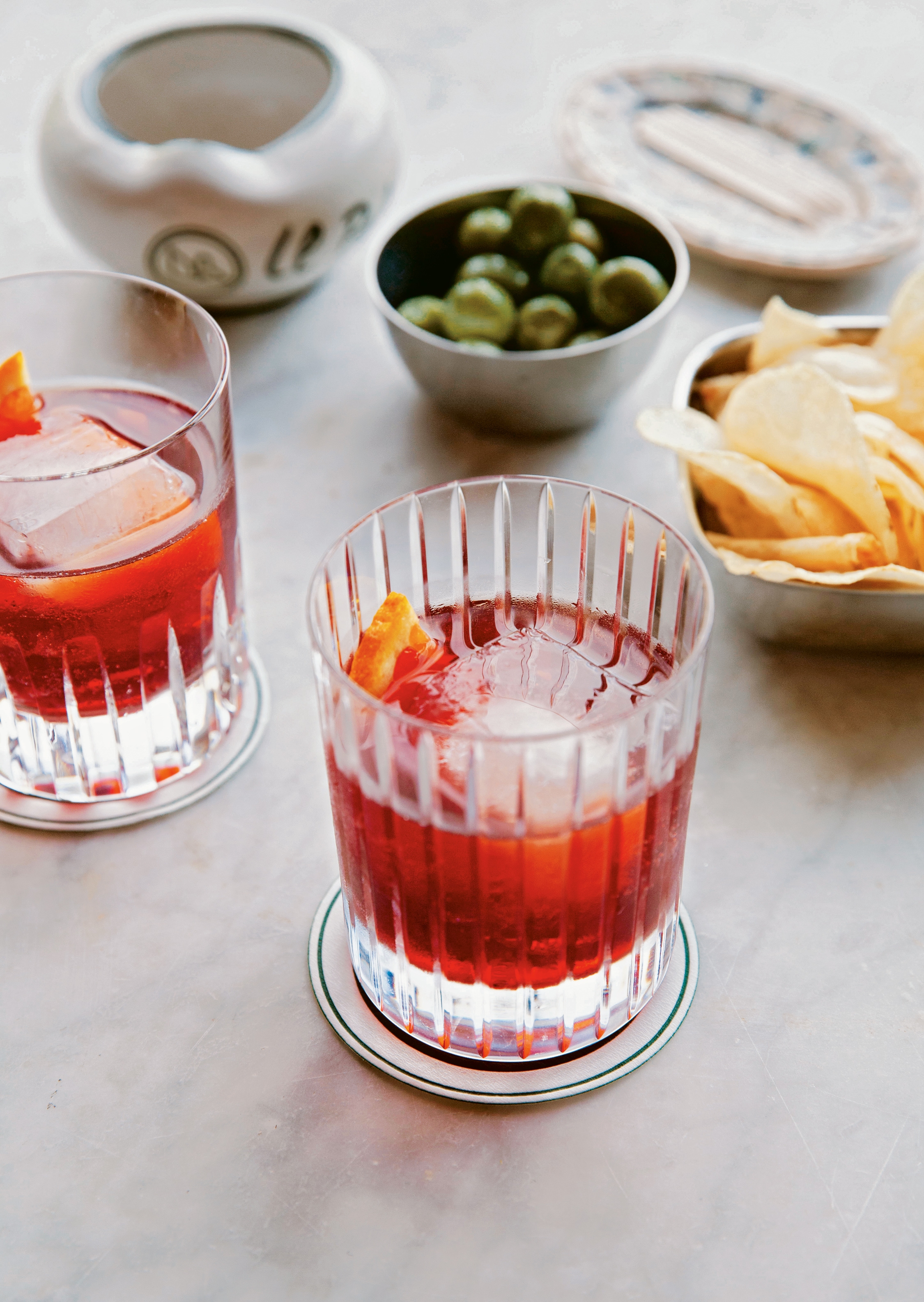 p.55_The_Teller_THE_NEGRONI.jpg