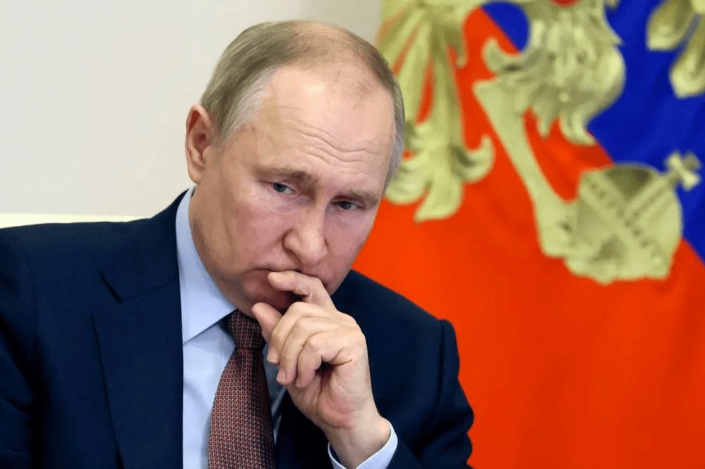 vladimir putin hawks