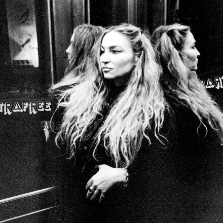 drea de matteo italian-american christmas