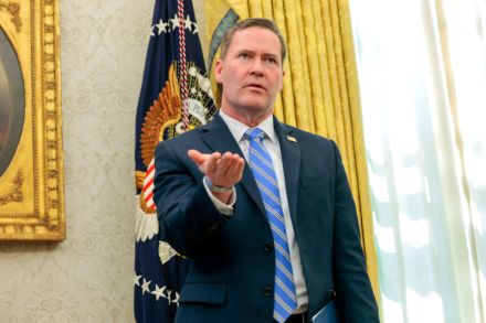 mike waltz groupchat competence