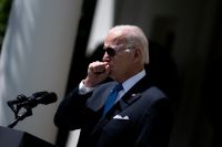 fifth Joe Biden coughing in Rose Garden, July, 2022 (Getty)