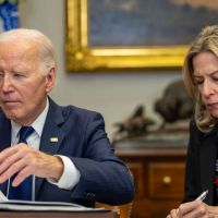 Joe Biden signing not with autopen (Getty)