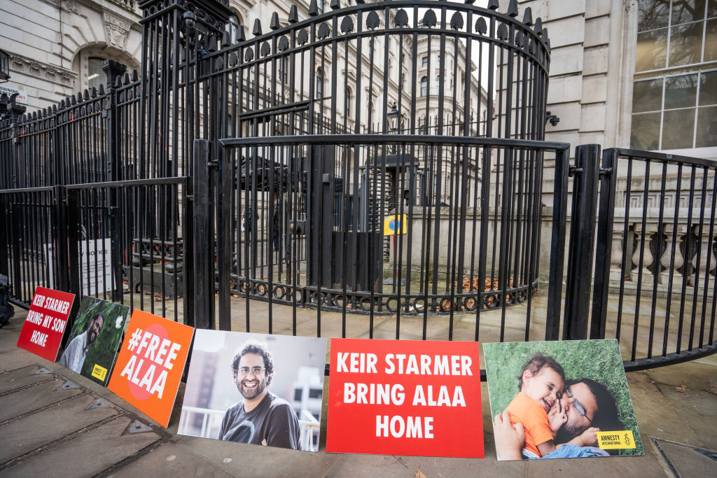 Why did so many luvvies fall for el-Fattah?