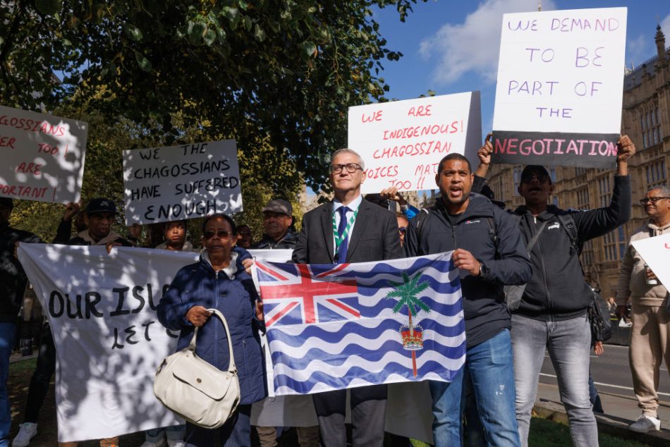 Andrew Rosindell defects to Reform