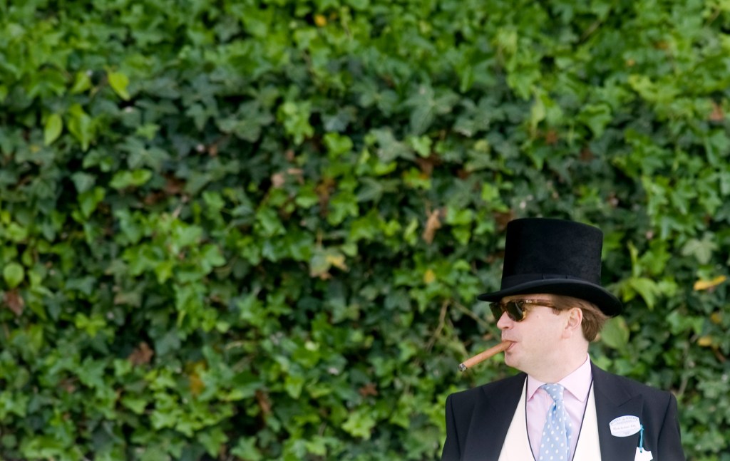 What should gents wear in the heat?