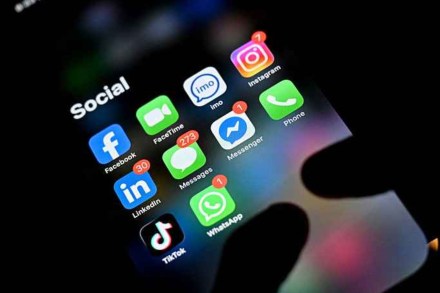 DEBATE: is Starmer right to ban social media for under 16s?