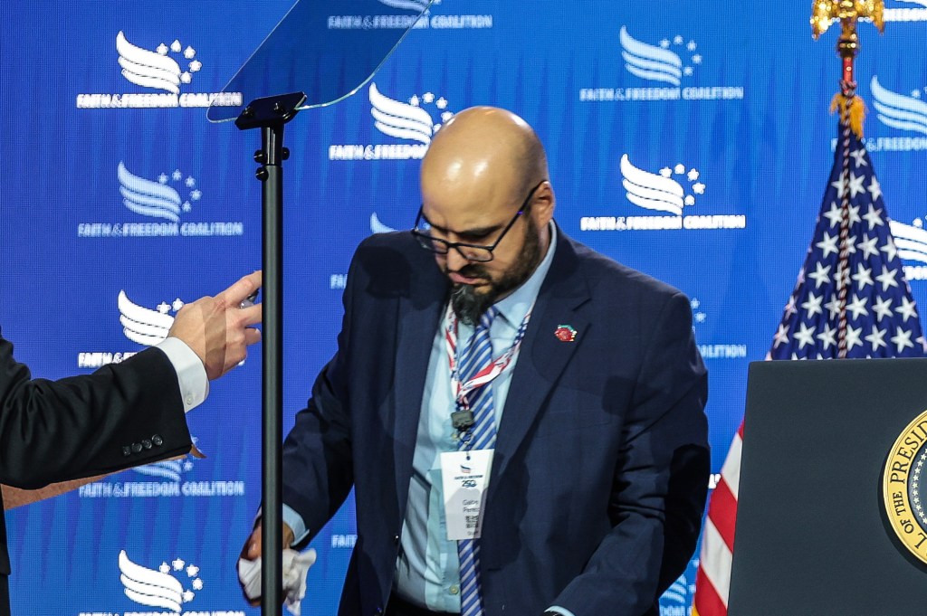 gabriel perez teleprompter
