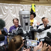 Farage beats the bin!