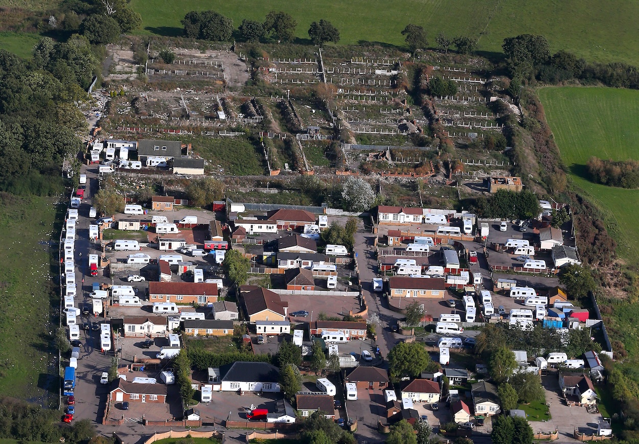 Why is Rayner helping travellers build more sites?