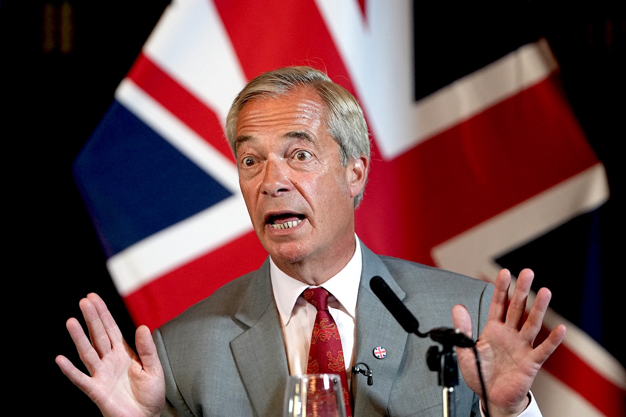 Nigel Farage: Restore must kick out its racists