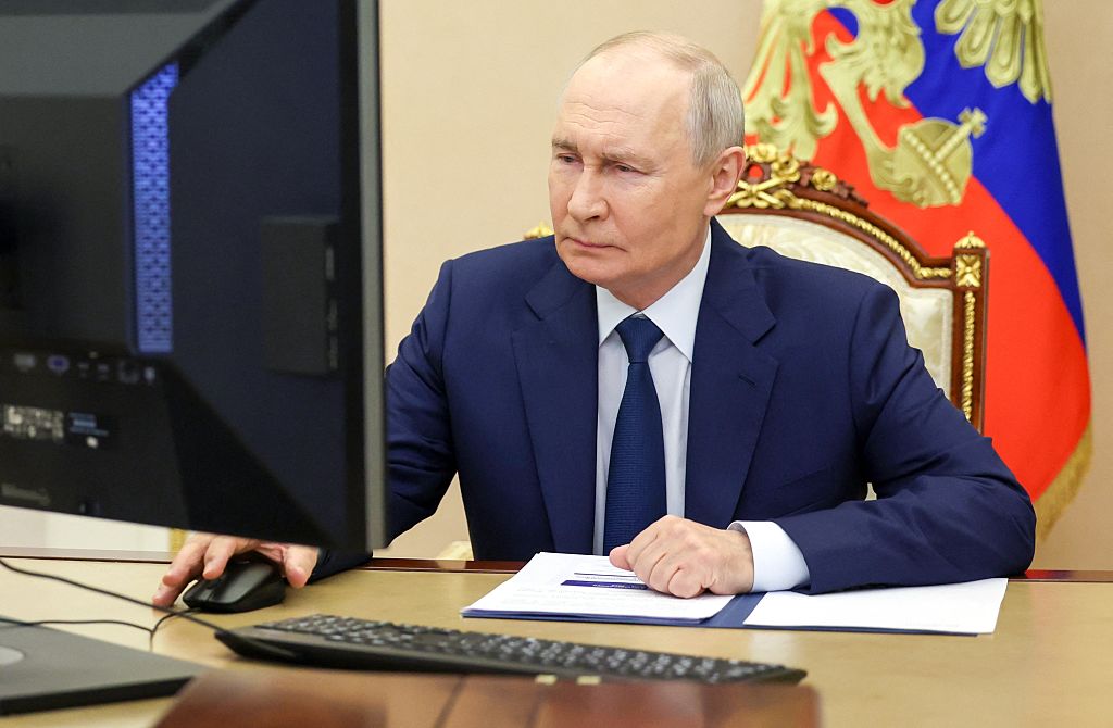 Putin's United Russia claims Duma landslide amid fraud allegations