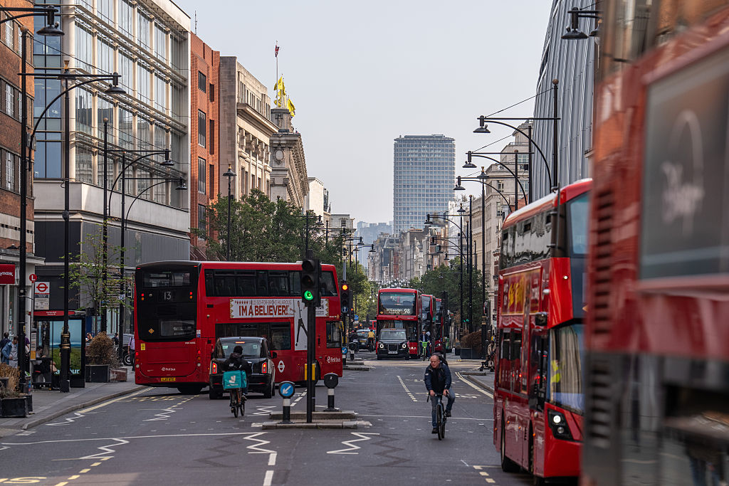 Oxford Street pedestrianised as London mayor bypasses council